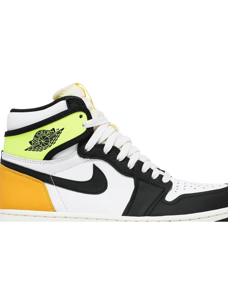 Кроссовки Air Jordan 1 Retro High OG Volt Gold — изображение 2 из 8, белый