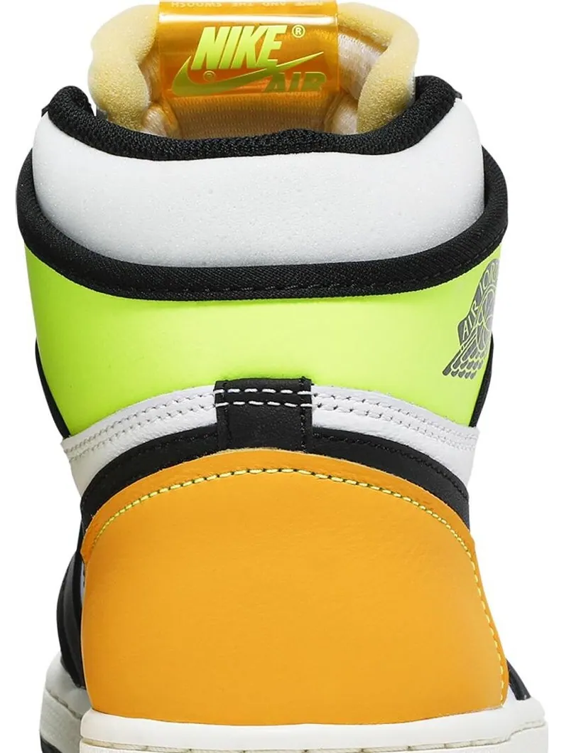 Кроссовки Air Jordan 1 Retro High OG Volt Gold — изображение 7 из 8, белый