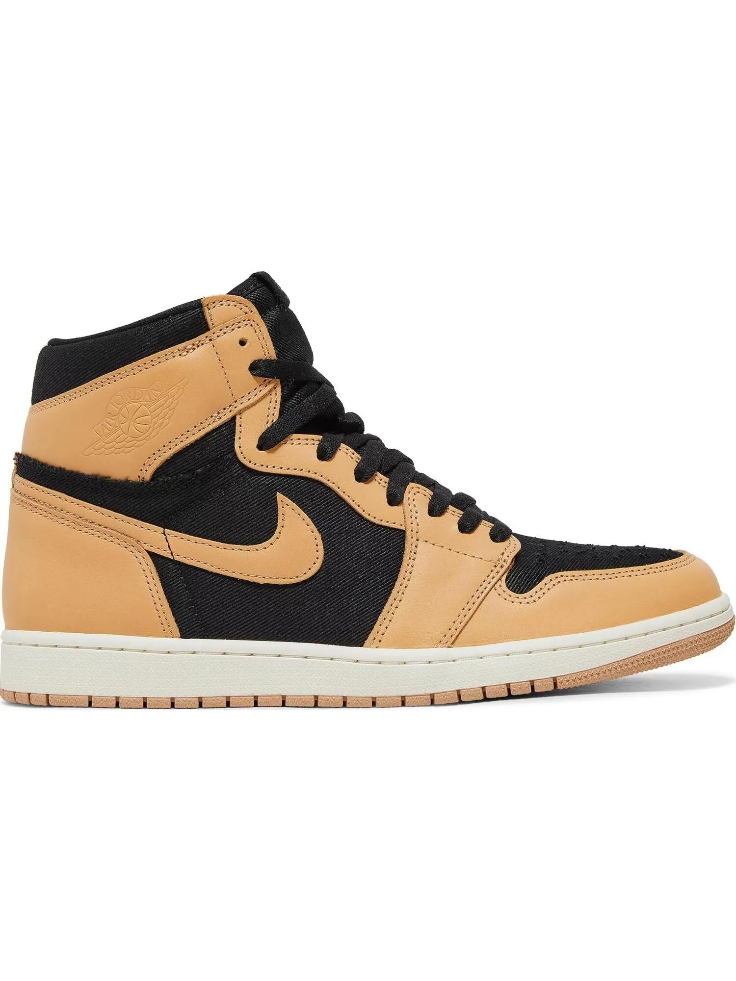 Кроссовки Nike Air Jordan 1 Retro High OG — изображение 1 из 7