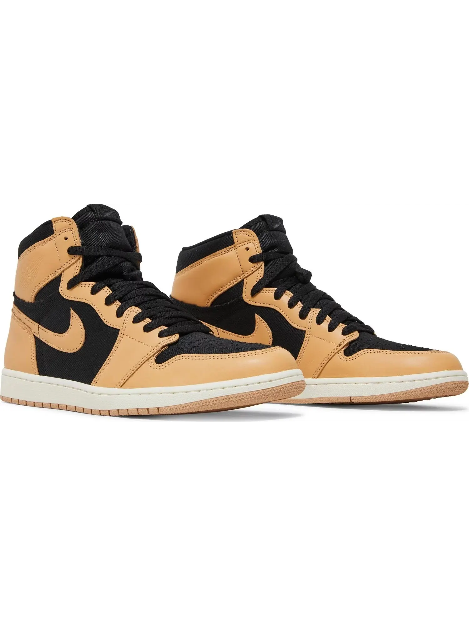 Кроссовки Nike Air Jordan 1 Retro High OG — изображение 3 из 7