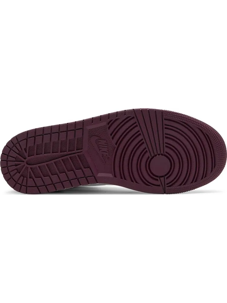 Кроссовки Air Jordan 1 Retro High OG Bordeaux — изображение 4 из 8, красный