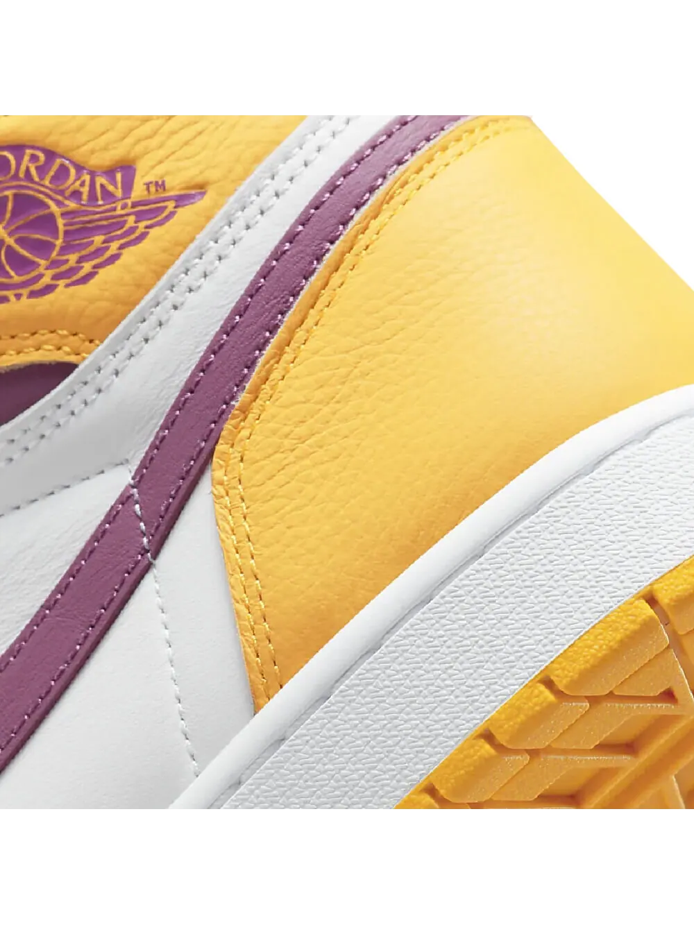 Кроссовки Nike Air Jordan 1 Retro High OG — изображение 8 из 9, золото