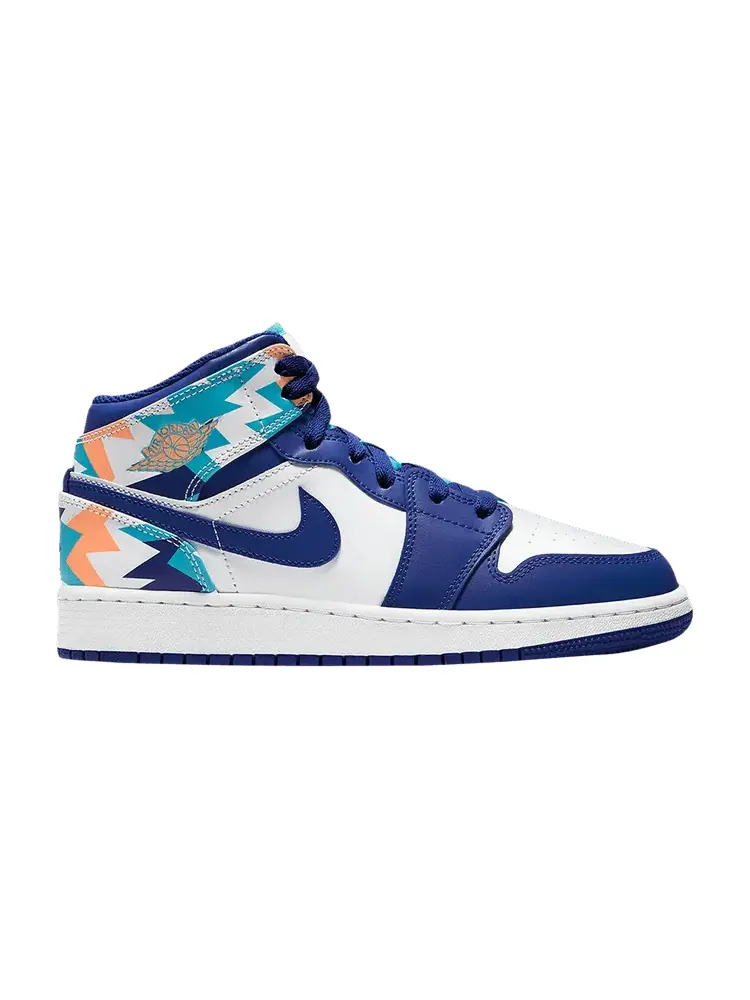 Кроссовки Air Jordan Air Jordan 1 Mid GS 'Geometric Pint' — изображение 1 из 1, белый/белый//синий
