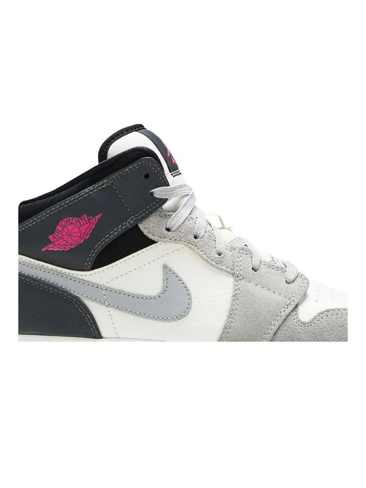 Кроссовки Air Jordan Air Jordan 1 Mid GS 'White Grey Hyper Pink' — изображение 3 из 9