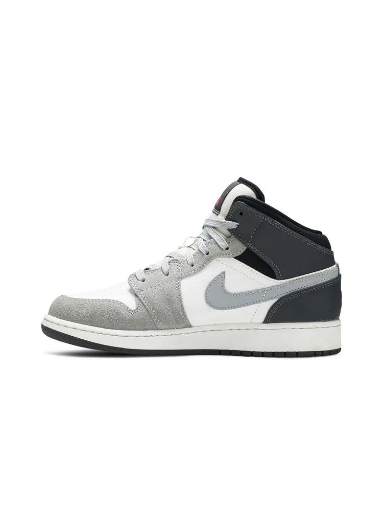 Кроссовки Air Jordan Air Jordan 1 Mid GS 'White Grey Hyper Pink' — изображение 4 из 9
