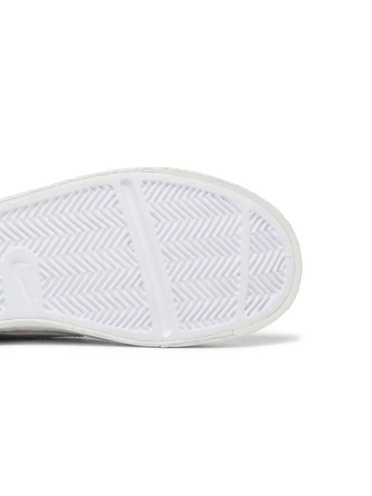 Кроссовки Nike Blazer Low GS 'White' — изображение 6 из 9, белый/белый/черный