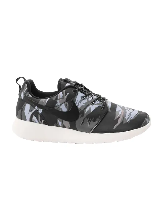 Кроссовки Nike Rosherun Gpx 'Camo' — изображение 1 из 1, черный