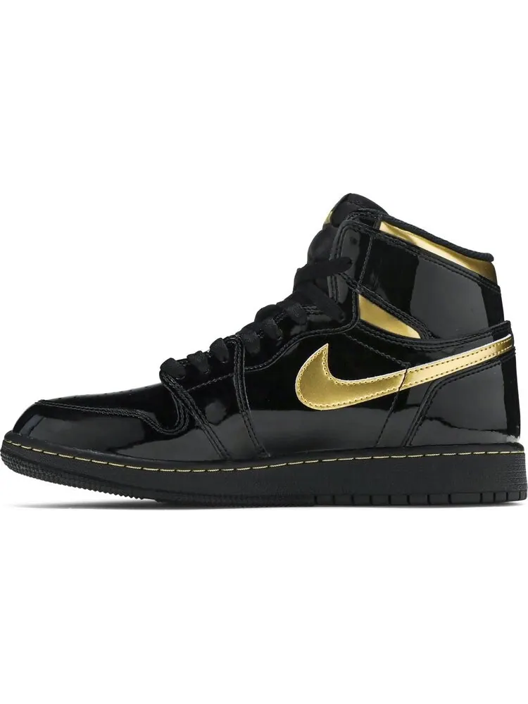 Кроссовки Air Jordan 1 Retro High OG GS Black Metallic Gold — изображение 3 из 8, черный