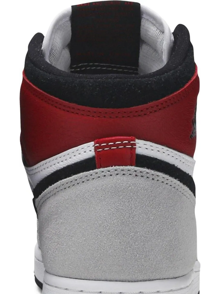 Кроссовки Air Jordan 1 Retro High OG GS Smoke Grey — изображение 7 из 8, серый