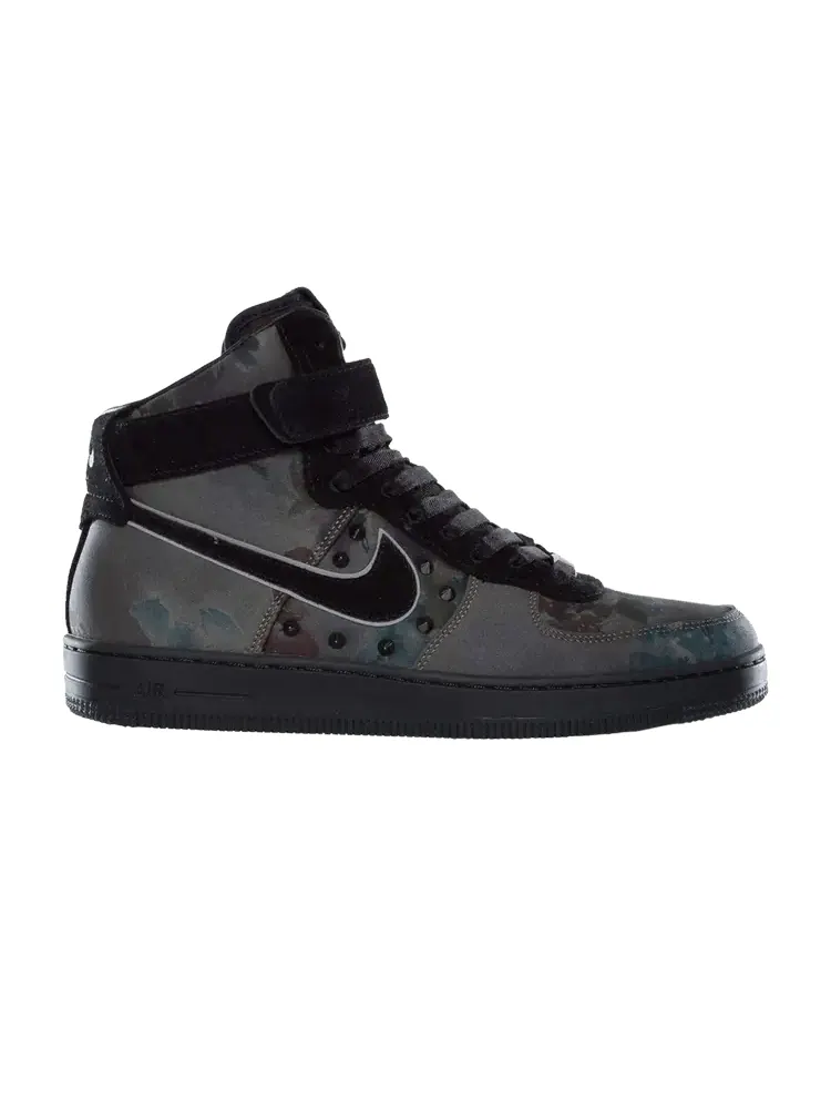 Кроссовки Nike Liberty of London x Air Force 1 Downtown NRG, Newsprint — изображение 1 из 1, зеленый