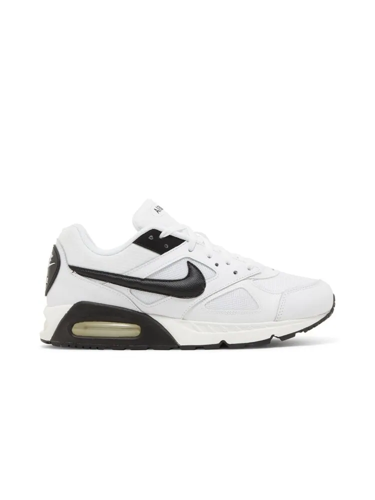 Кроссовки Nike Air Max IVO — изображение 1 из 4, белый