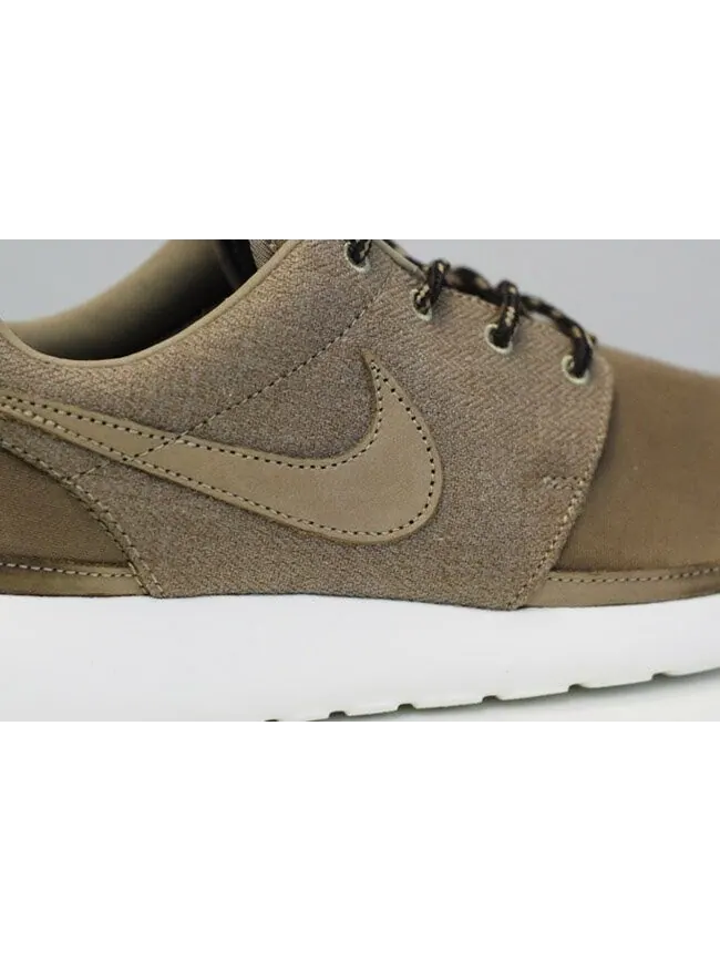 Кроссовки Nike Rosherun Premium Nrg — изображение 4 из 4, загар