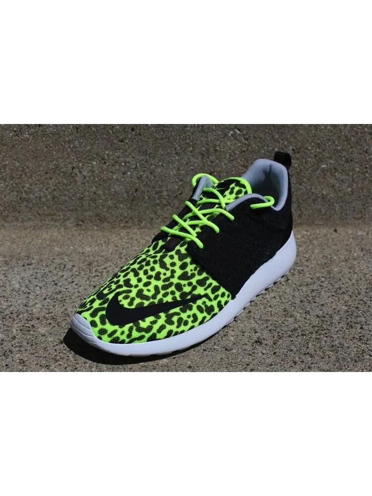 Кроссовки Nike Rosherun FB 'Leopard' — изображение 4 из 4, зеленый