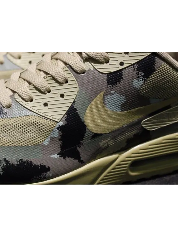 Кроссовки Nike Air Max 90 Hyp Sp 'Italy' — изображение 2 из 4, загар