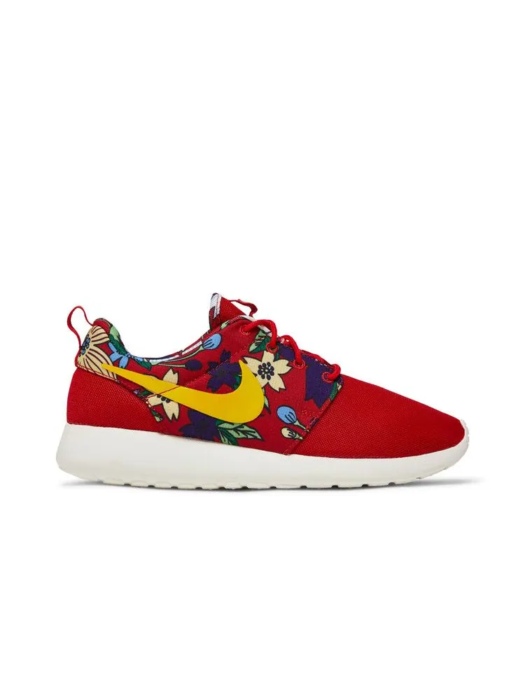 Кроссовки Nike Wmns Roshe One Print 'Aloha Pack' — изображение 2 из 9, красный/желтый