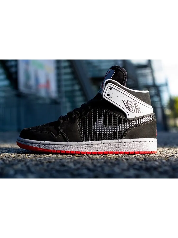 Кроссовки Air Jordan 1 Retro 89 'Black Fire Red Cement' — изображение 3 из 4, черный