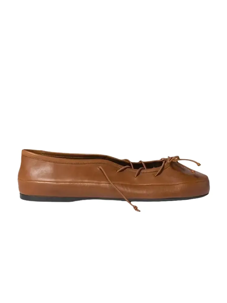 Miu Miu Wmns Lace Up 'Rovere' — изображение 1 из 1, бежевый