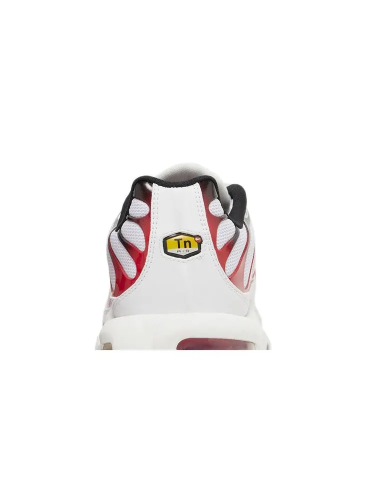 Кроссовки Nike Air Max Plus 'White University Red' — изображение 8 из 9, белый/красный/черный