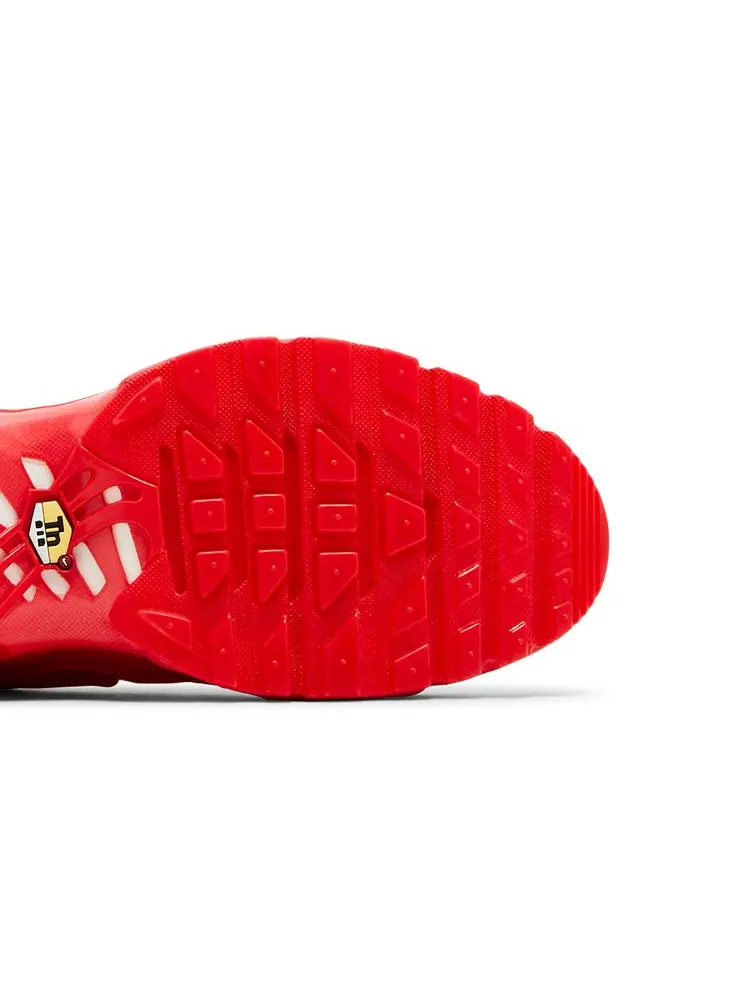 Кроссовки Air Max Plus 'Lava Red' — изображение 5 из 8, красный