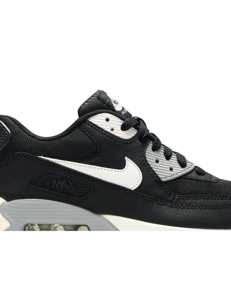 Кроссовки Nike Wmns Air Max 90 Essential 'Black Wolf Grey' — изображение 2 из 4, черный