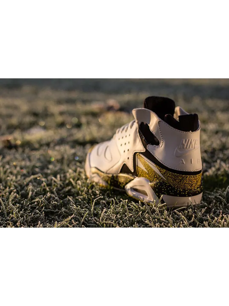 Кроссовки Air Tech Challenge Huarache 'White Tour Yellow' — изображение 4 из 4, белый желтый