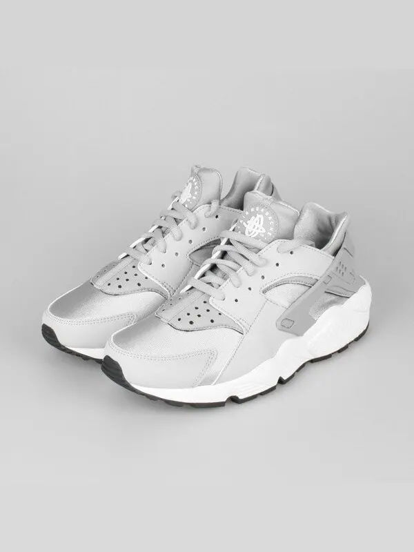 Кроссовки Nike Wmns Air Huarache Run 'Wolf Grey' — изображение 3 из 4, серый