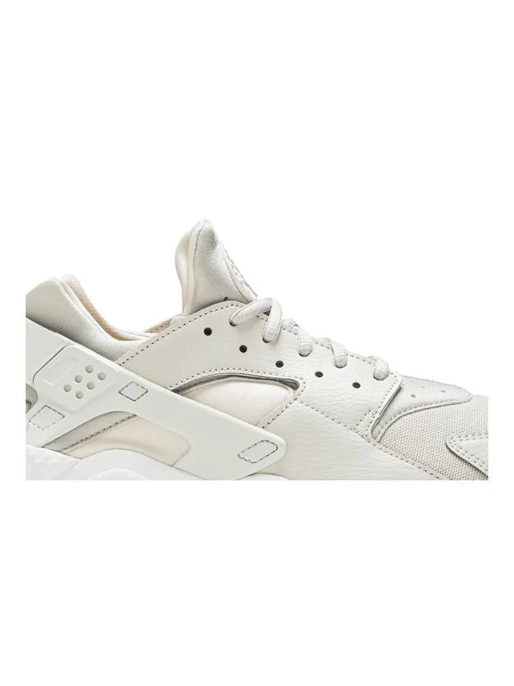 Кроссовки Nike Wmns Air Huarache Run 'Desert Sand' — изображение 2 из 4, серый