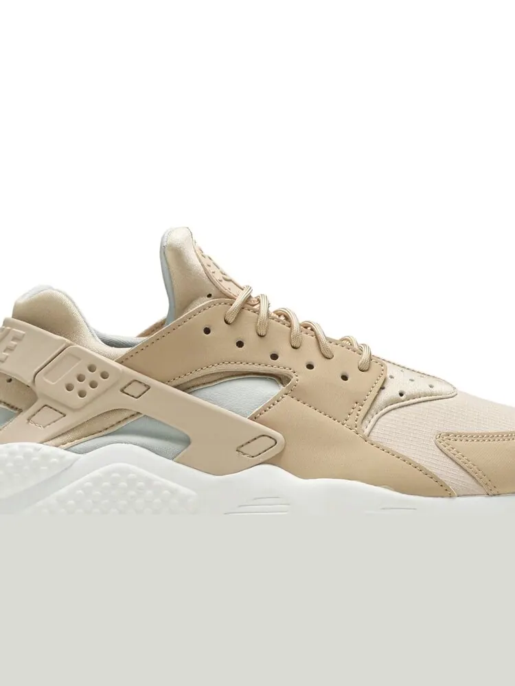 Кроссовки Nike Wmns Huarache Run 'Bio Beige' — изображение 2 из 4, загар