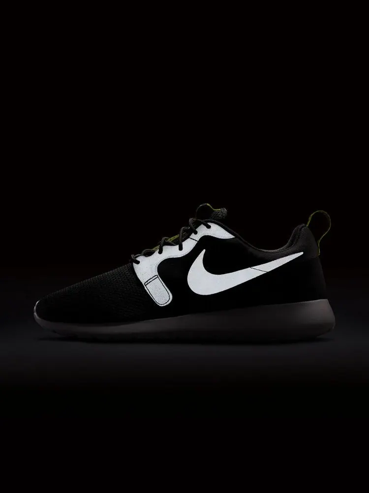 Кроссовки Nike Roshe One Hyperfuse — изображение 2 из 8, черный//зеленый/черный