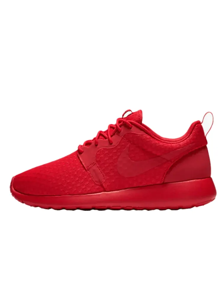 Кроссовки Nike Roshe One Hyperfuse 'University Red' — изображение 2 из 6, красный/красный-черный