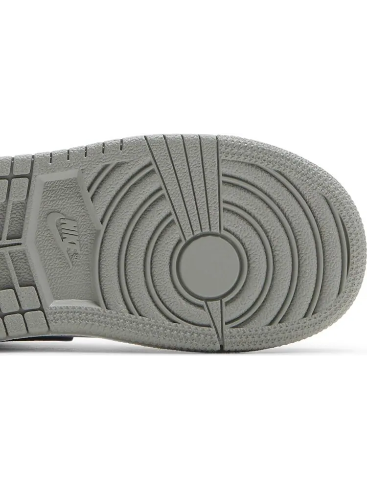 Кроссовки Air Jordan 1 Mid TD Light Smoke Grey — изображение 5 из 8, серый