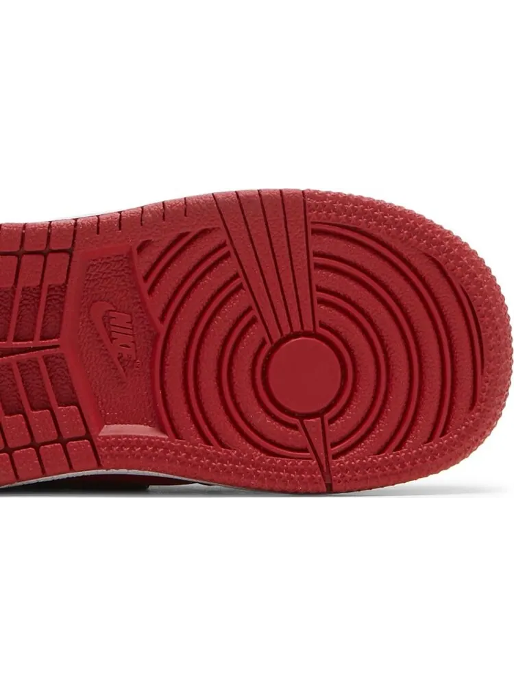 Кроссовки Air Jordan 1 Mid TD Reverse Bred — изображение 5 из 8, красный