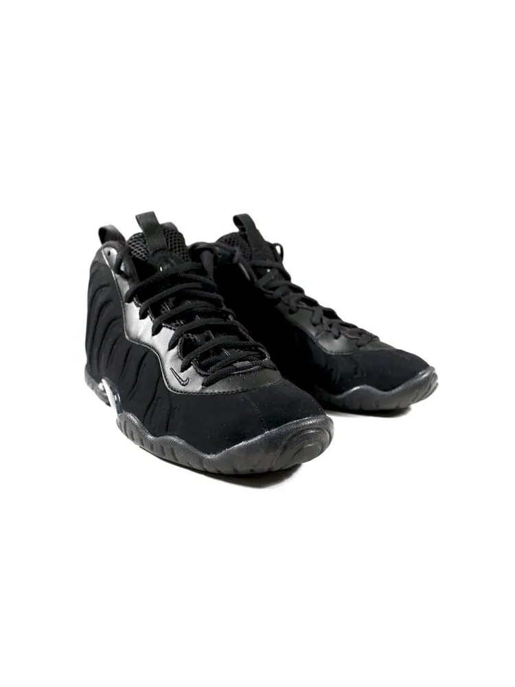Кроссовки Nike Little Posite One GS 'Triple Black' — изображение 2 из 4, черный
