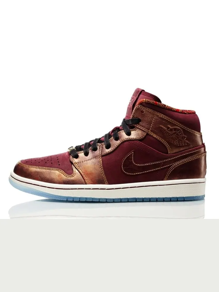 Кроссовки Air Jordan 1 Mid 'BHM' — изображение 2 из 4, мульти