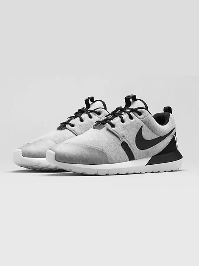 Кроссовки Nike Roshe One 'Fleece' — изображение 2 из 4, серый