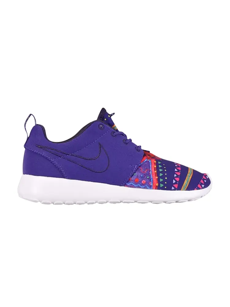 Кроссовки Nike Wmns Rosherun Mp Qs — изображение 1 из 1, фиолетовый