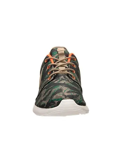 Кроссовки Nike Rosherun Print 'Tiger Camo' — изображение 3 из 4, зеленый