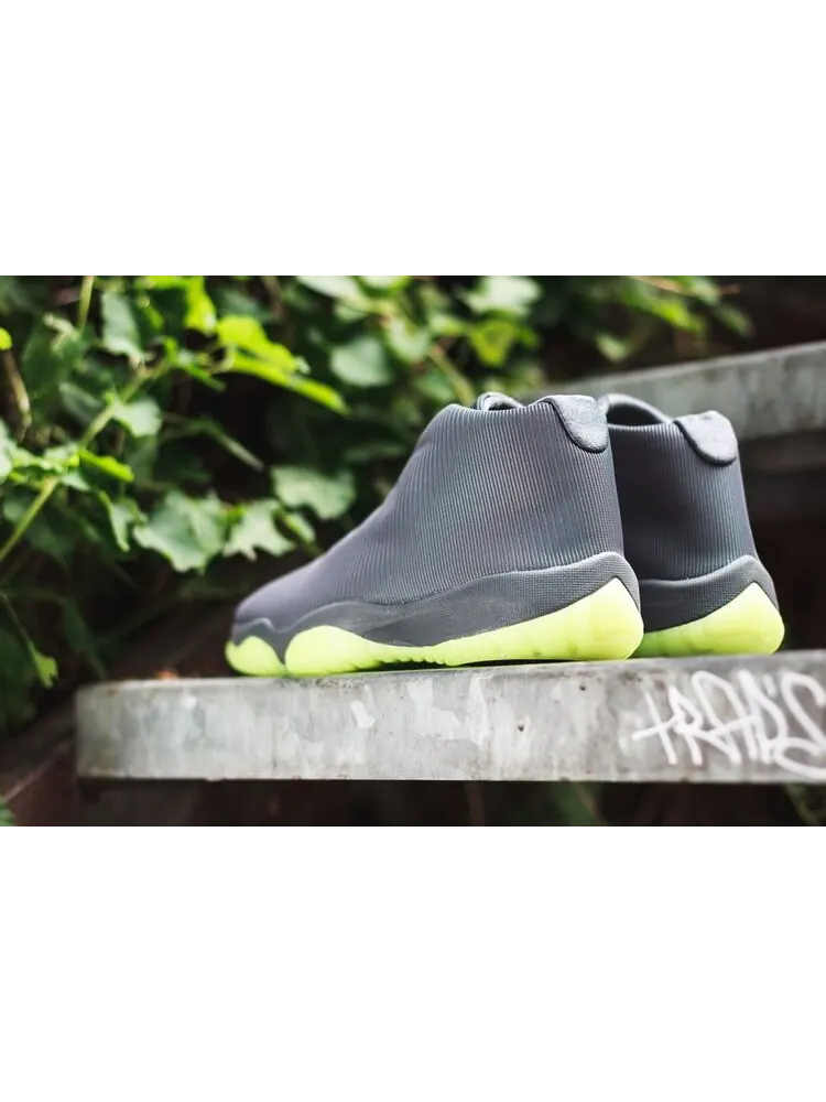 Кроссовки Air Jordan Future 'Dark Grey' — изображение 2 из 4, серый