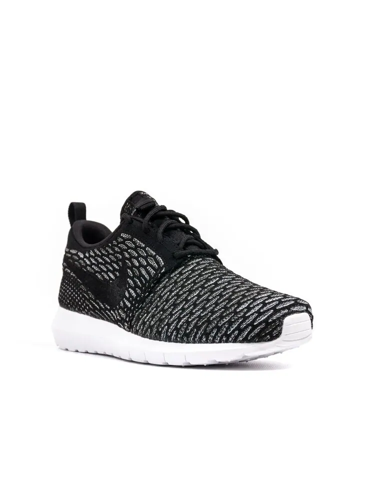 Кроссовки Nike Flyknit Rosherun 'Black Sequoia' — изображение 3 из 4, черный