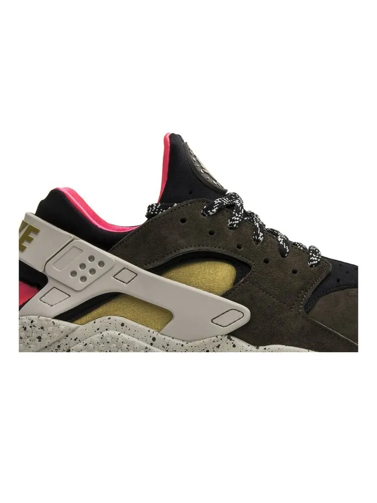 Кроссовки Nike Air Huarache Premium 'Desert Moss' — изображение 2 из 4, зеленый