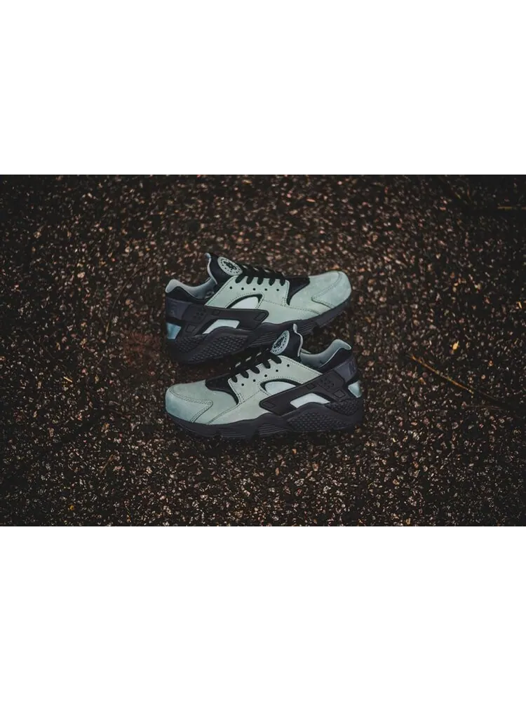 Кроссовки Nike Air Huarache Premium 'Mica Green' — изображение 2 из 4, зеленый