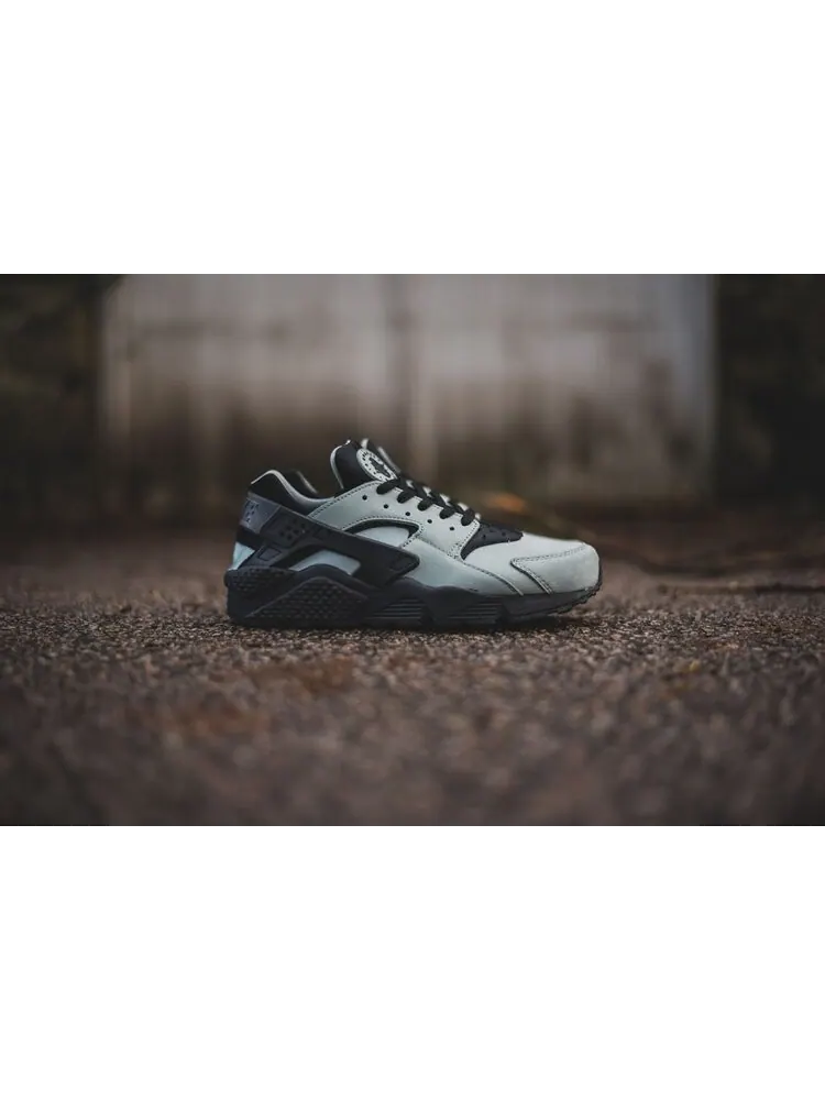 Кроссовки Nike Air Huarache Premium 'Mica Green' — изображение 3 из 4, зеленый