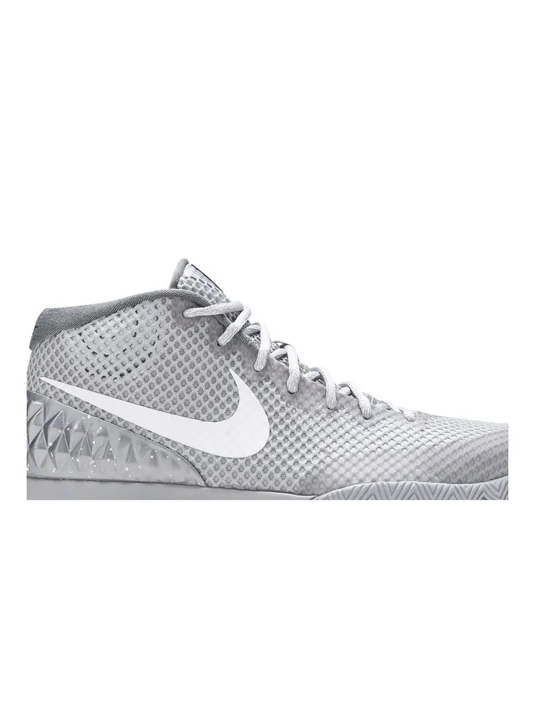 Кроссовки Nike Kyrie 1 'Wolf Grey' — изображение 2 из 4, серый