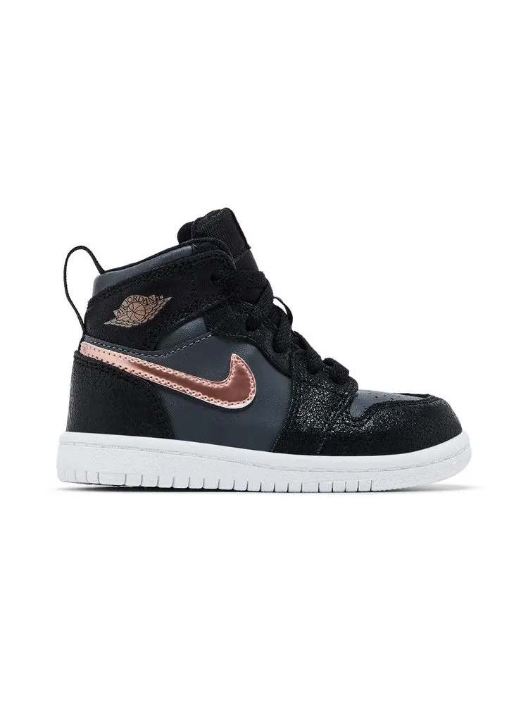 Кроссовки Air Jordan Air Jordan 1 Retro High BT 'Black Metallic Red Bronze' — изображение 2 из 9
