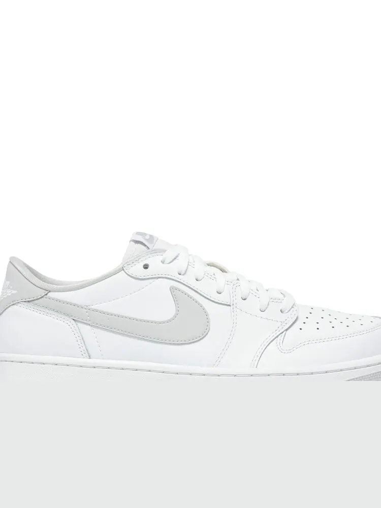 Кроссовки Air Jordan 1 Retro Low OG 'White Neutral Grey' — изображение 2 из 4, белый