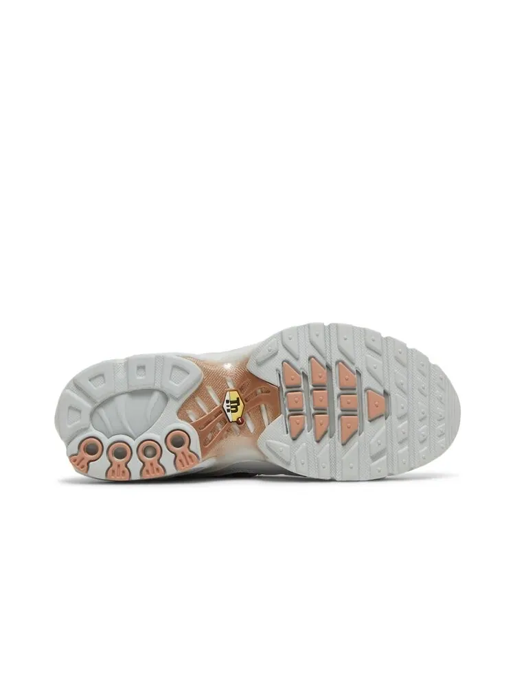 Кроссовки Nike Air Max Plus GS 'Pure Platinum' — изображение 4 из 4, белый
