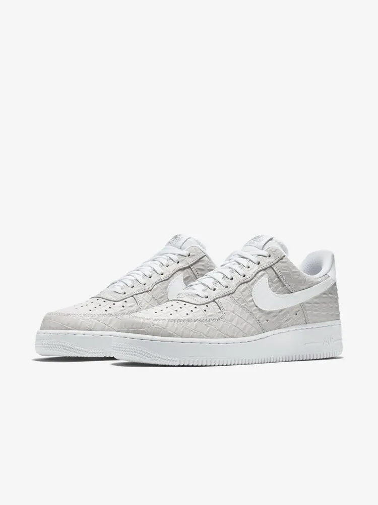 Кроссовки Nike Air Force 1 Low '07 LV8 'White' — изображение 3 из 4, белый
