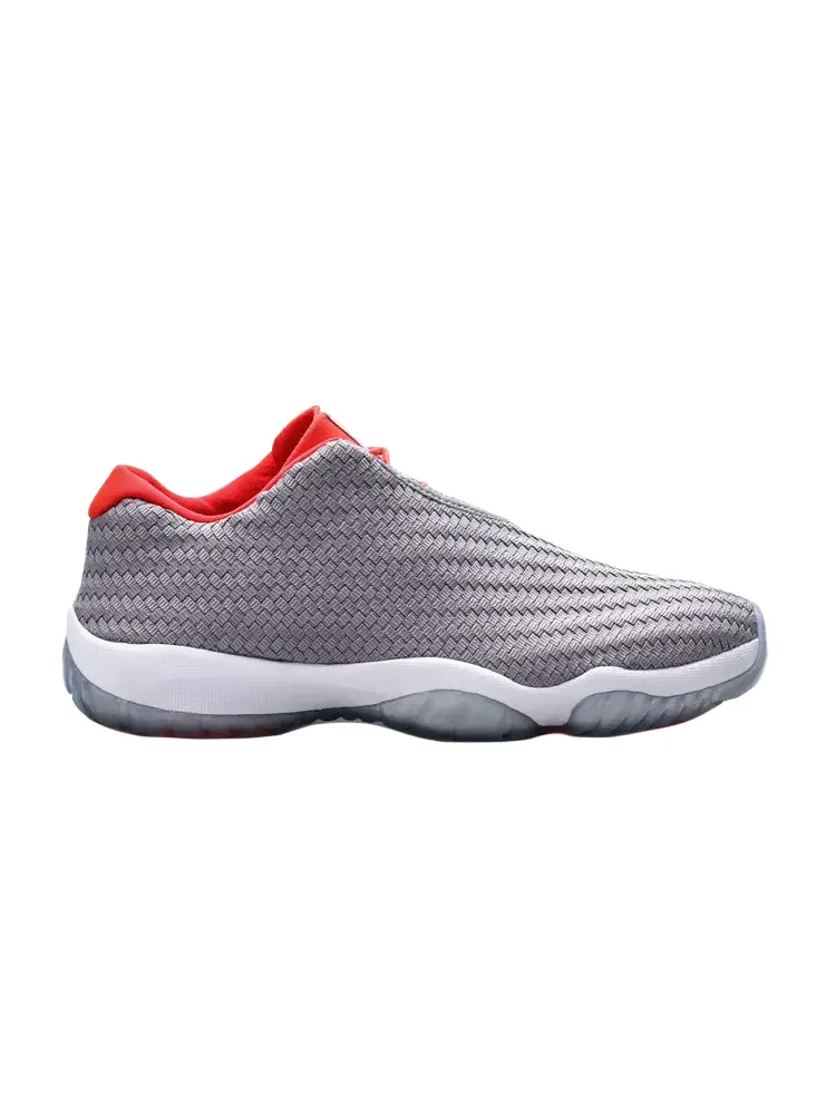Кроссовки Air Jordan Future Low 'Wolf Grey Infrared' — изображение 1 из 4, серый