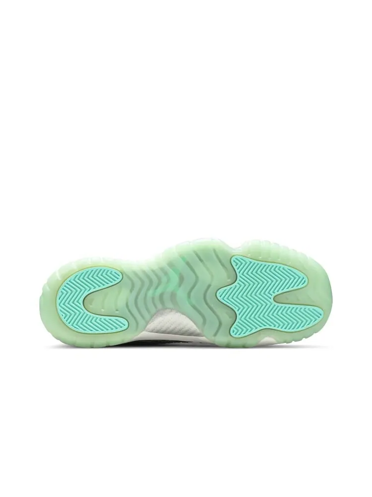 Кроссовки Air Jordan Future Low GS 'Wolf Grey' — изображение 4 из 4, серый