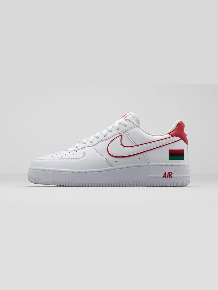 Кроссовки Nike Air Force 1 Retro 'BHM' — изображение 3 из 6, белый/красный/белый